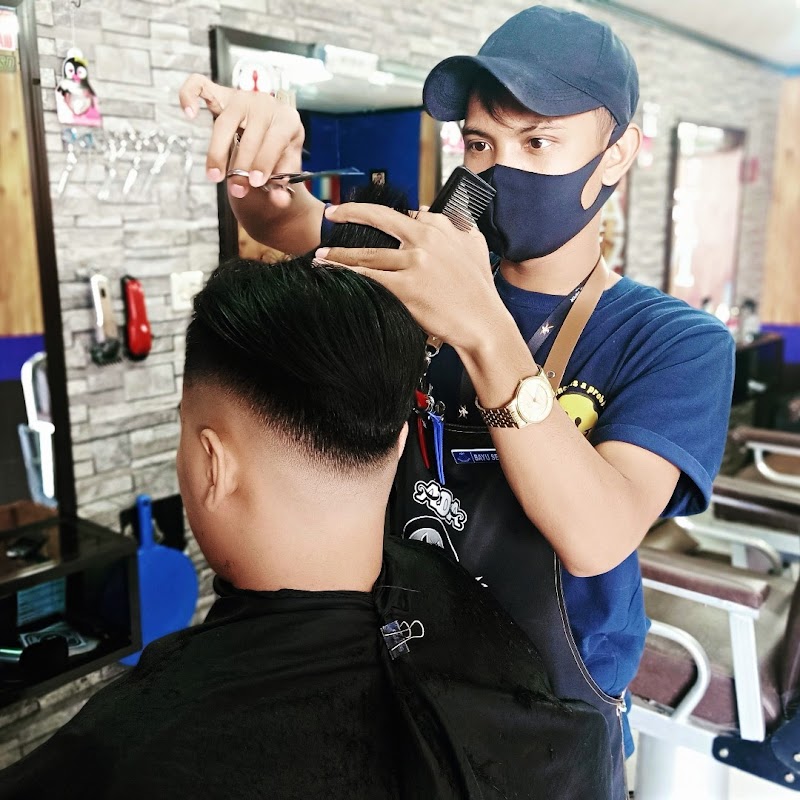 Tasdik Barbershop: Potong Rambut, Bangun Percaya Diri di Cilacap